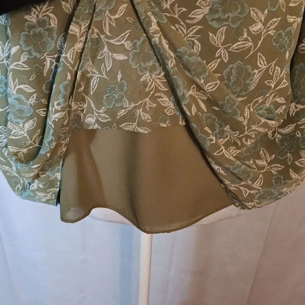 Green Floral Cami - Picture 6 of 7